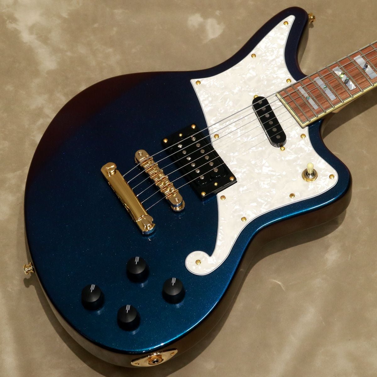Belltone Guitars ( ベルトーン ギターズ ) B-Classic Two Belltone Guitars ( ベルトーン ギターズ ) B-Classic Two