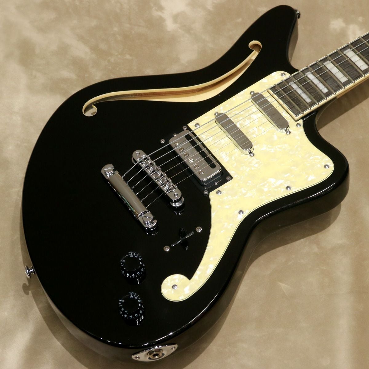 D'Angelico ( ディアンジェリコ ) Premier Bedford SH, Black Flake [S