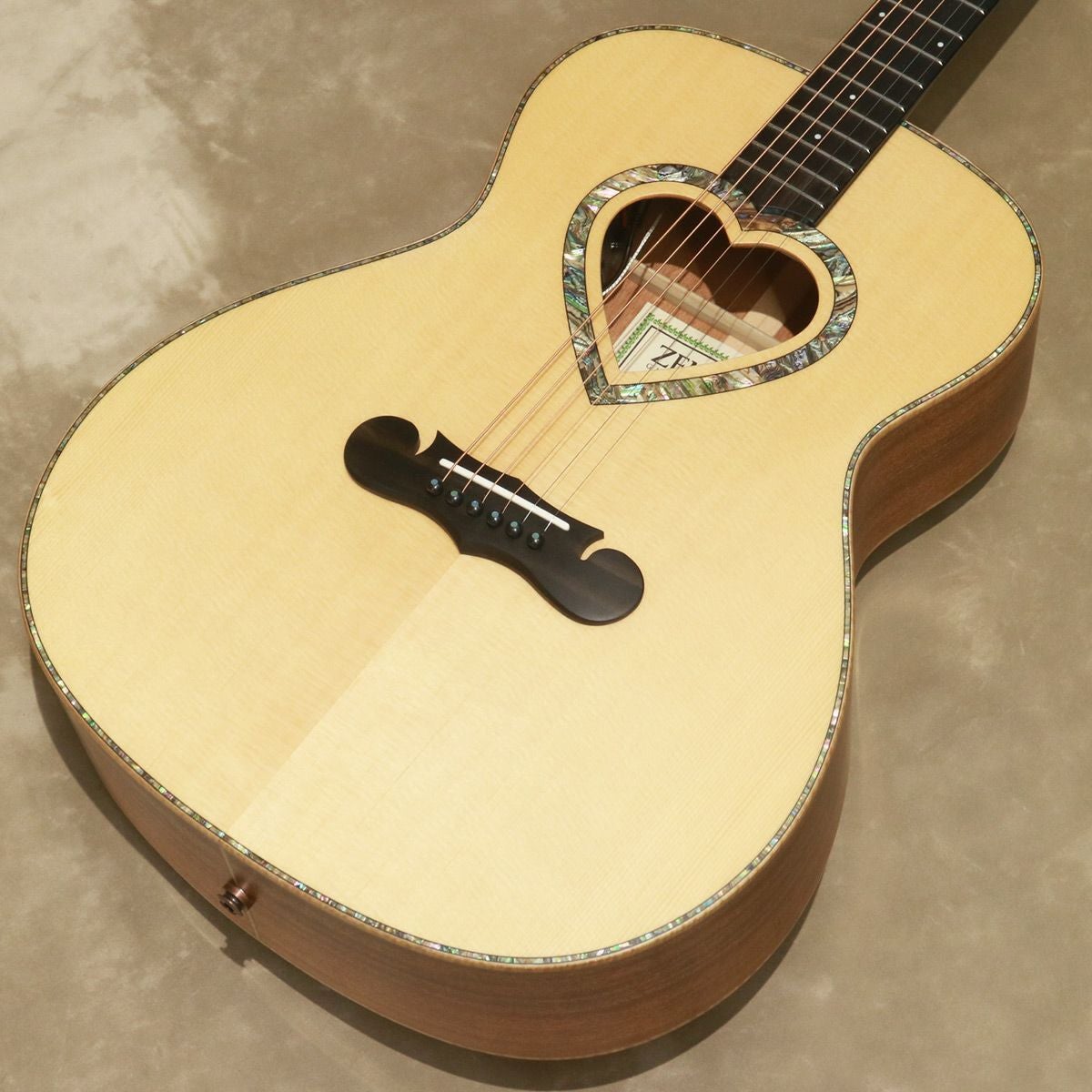 Zemaitis ( ゼマイティス ) CAG-100HS-FGR-E, Forest Green | ギターの