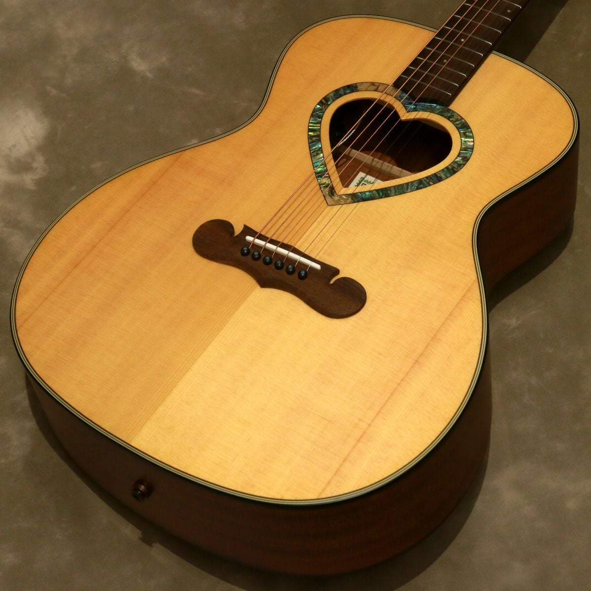 Zemaitis ( ゼマイティス ) CAG-100HS-NAT-E, Natural | ギターの通販