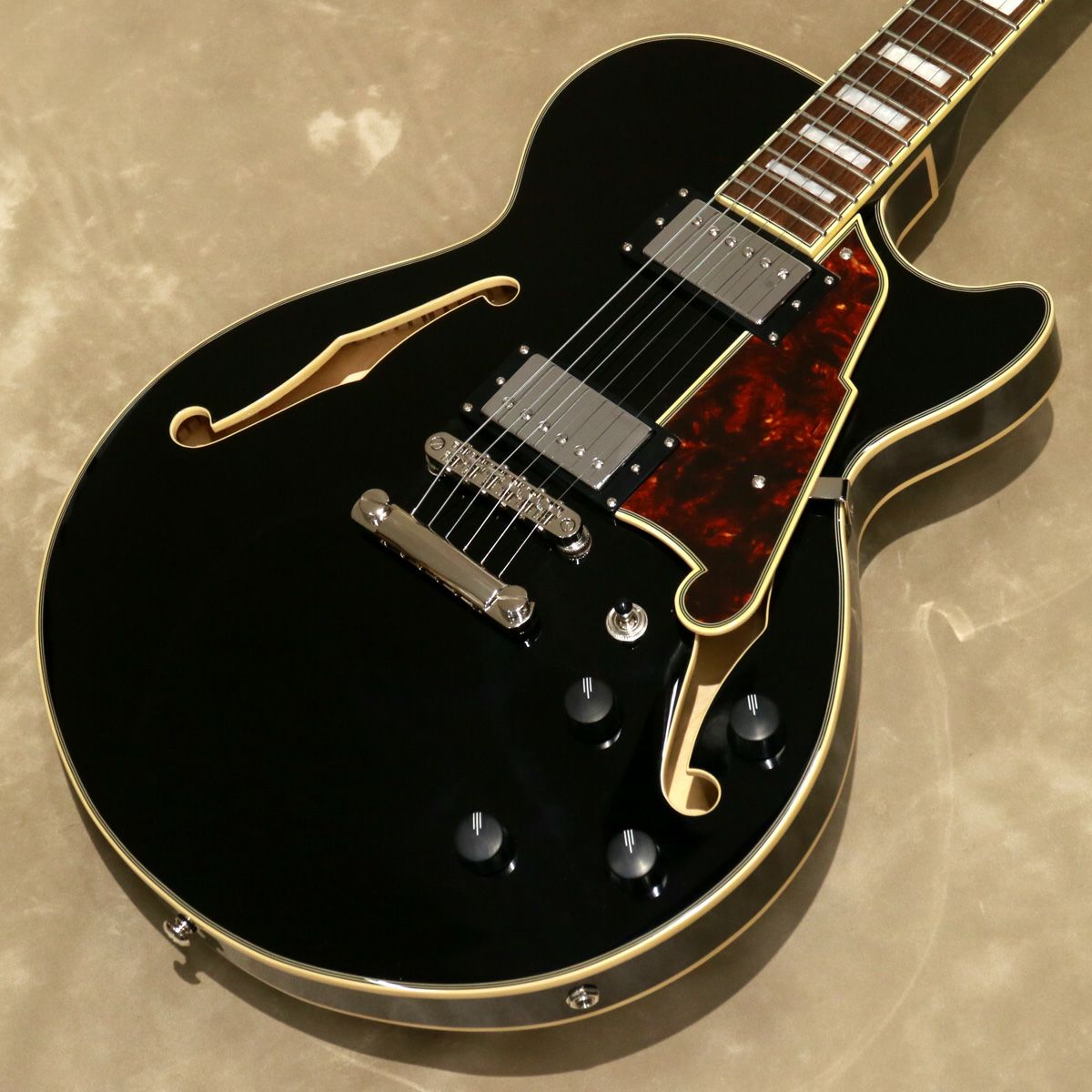 D'Angelico ( ディアンジェリコ ) Premier SS, Burnt Red | ギターの