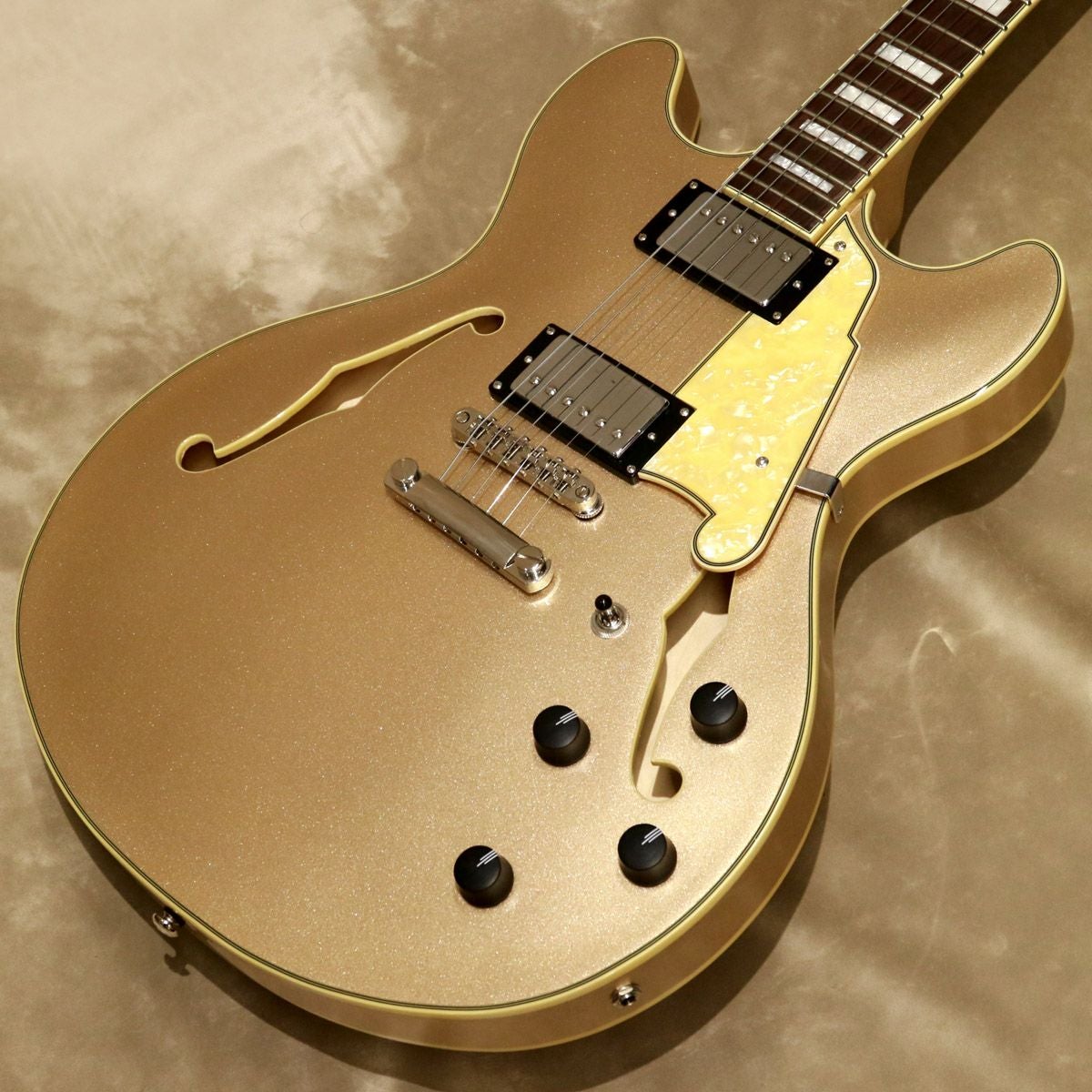 D'Angelico ( ディアンジェリコ ) Premier DC XT, Satin Desert Gold