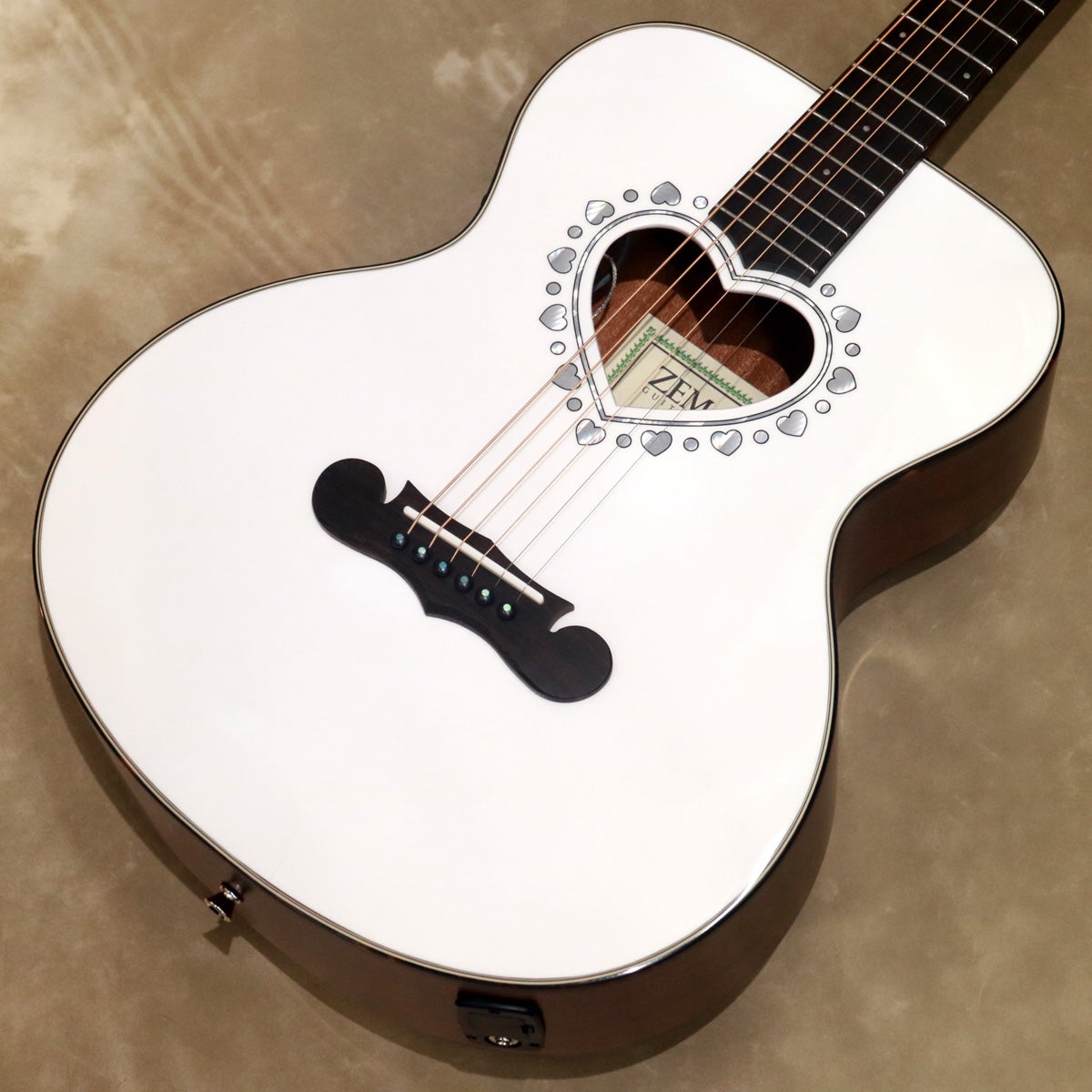 Zemaitis CAM-60H ゼマイティス 布袋 hisashi ハート アコースティックギター】ZEMAITIS より Miniボディモデル CAM-60H