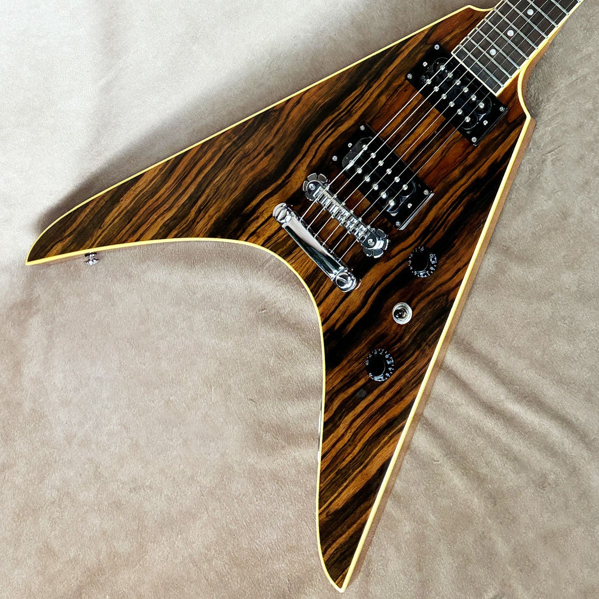 Bigsby ( ビグスビー ) B5GPL Pinless Vibrato, Gold | ギターの通販